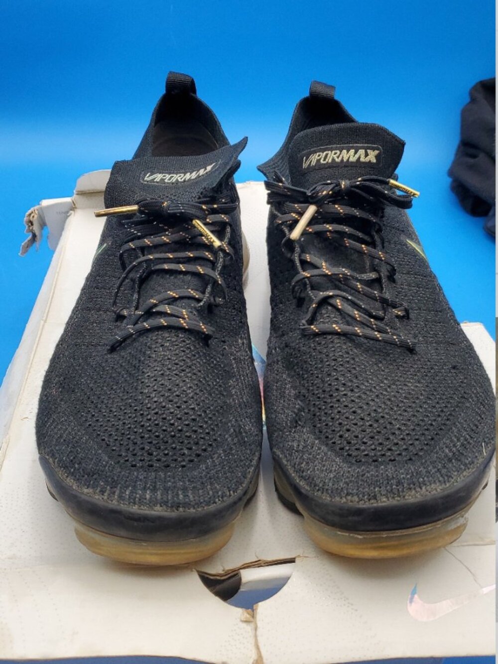 Nike Air Vapormax Flyknit 2 Athletic Shoes
